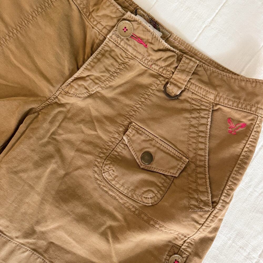 American Eagle Y2K Women’s Low Rise Cargo Shorts Size 6 Brown Roll Up